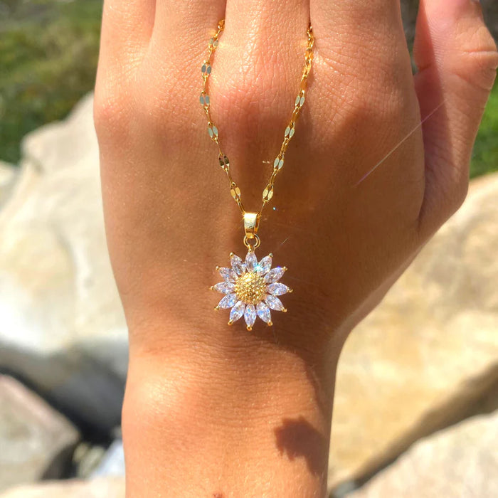 Flower Shape Necklace