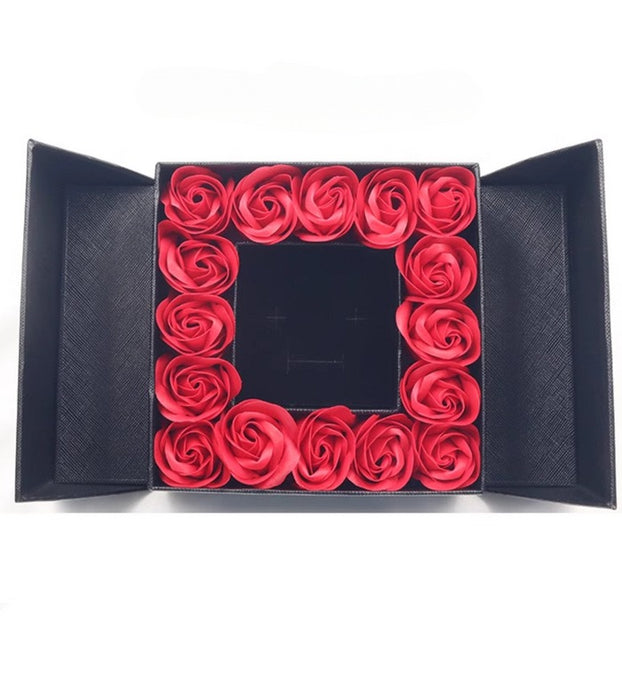 Rose Gift Box With Custom Necklace