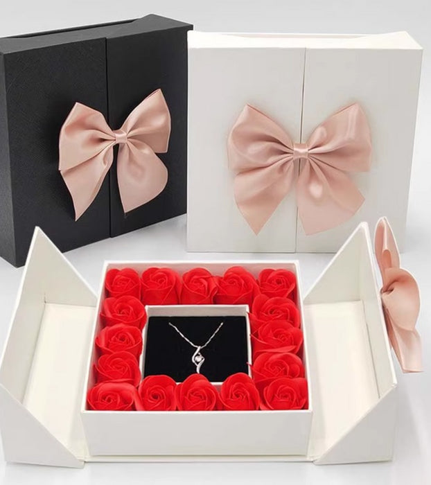 Rose Gift Box With Custom Necklace
