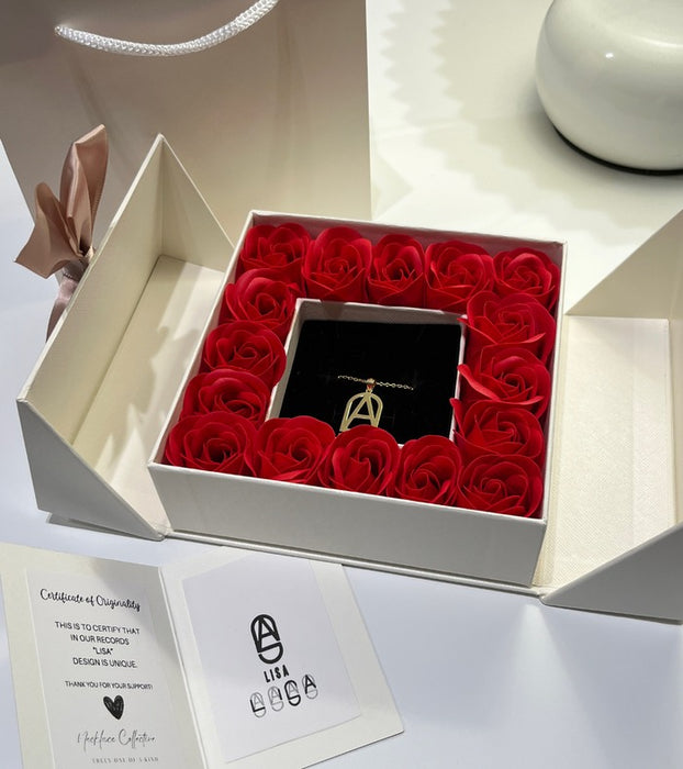 Rose Gift Box With Custom Necklace