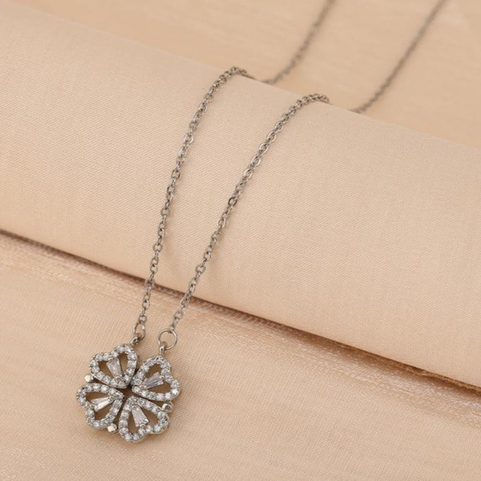 Four Leaf Clover Light Luxury Titanium Steel Necklace